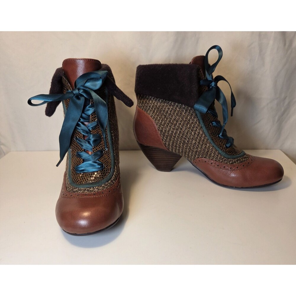 Poetic License London Afternoon Tea Lace Up Brown Lace Up Booties Size 7(38)